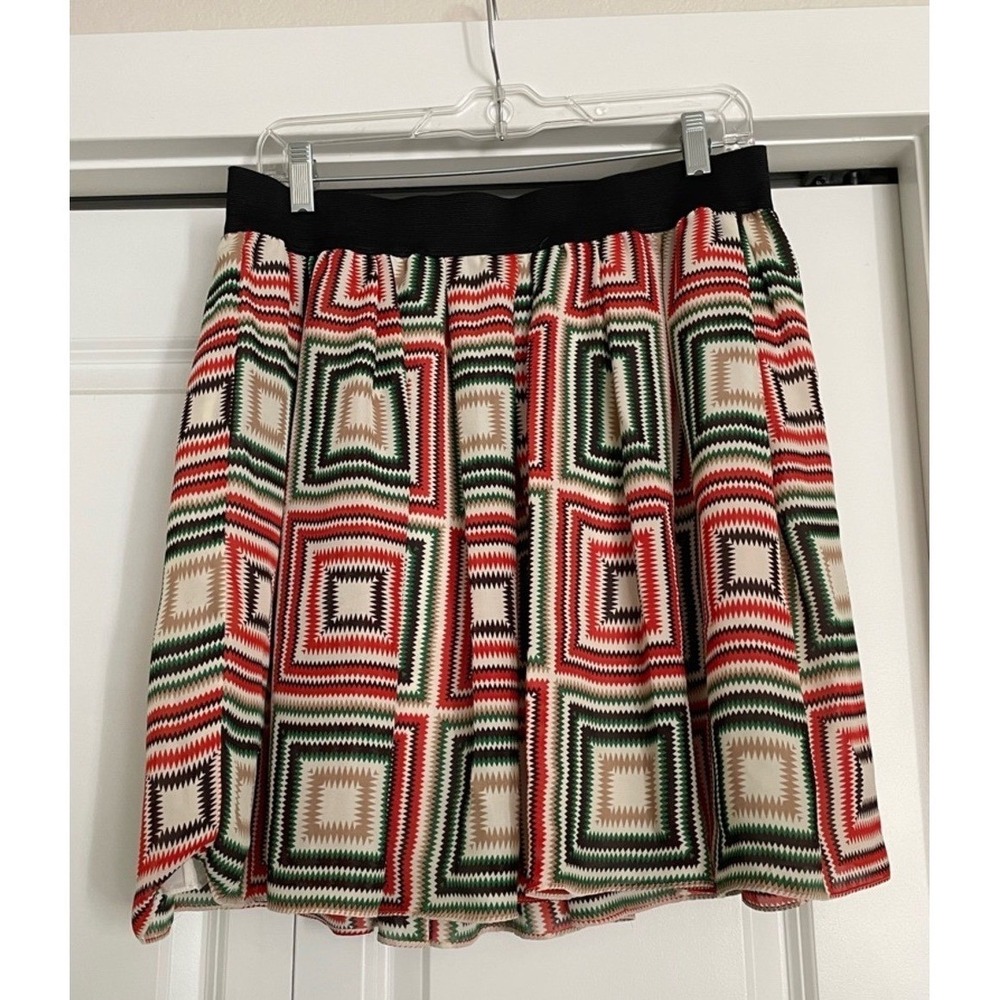 Vince Camuto Size 10 Midi skirt